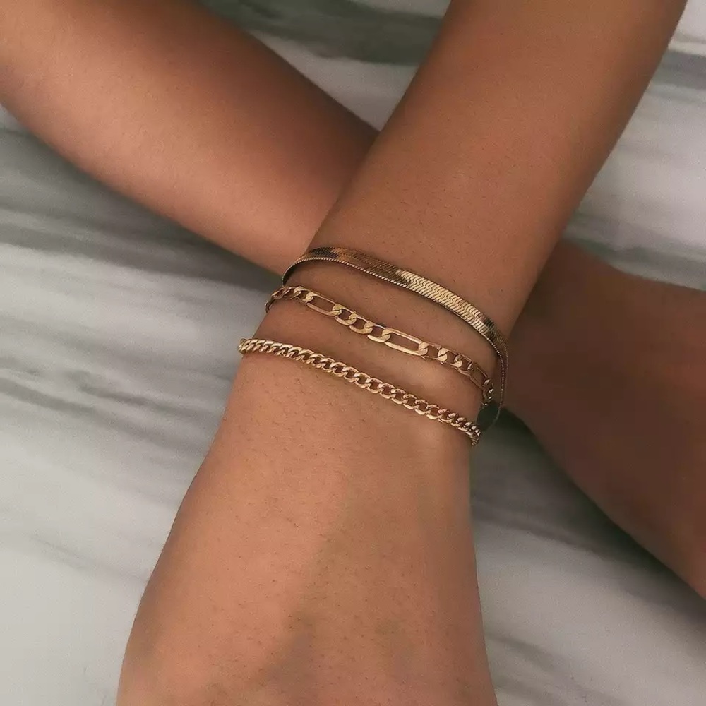 l a s t  one | gold layered chain bracelet set ✧ - Picture 4 of 8